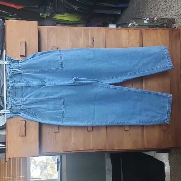 💖HP💖 EUC Vera & Lucy: Paperbag High-rise Jeans, light-wash, Large - Picture 1 of 5